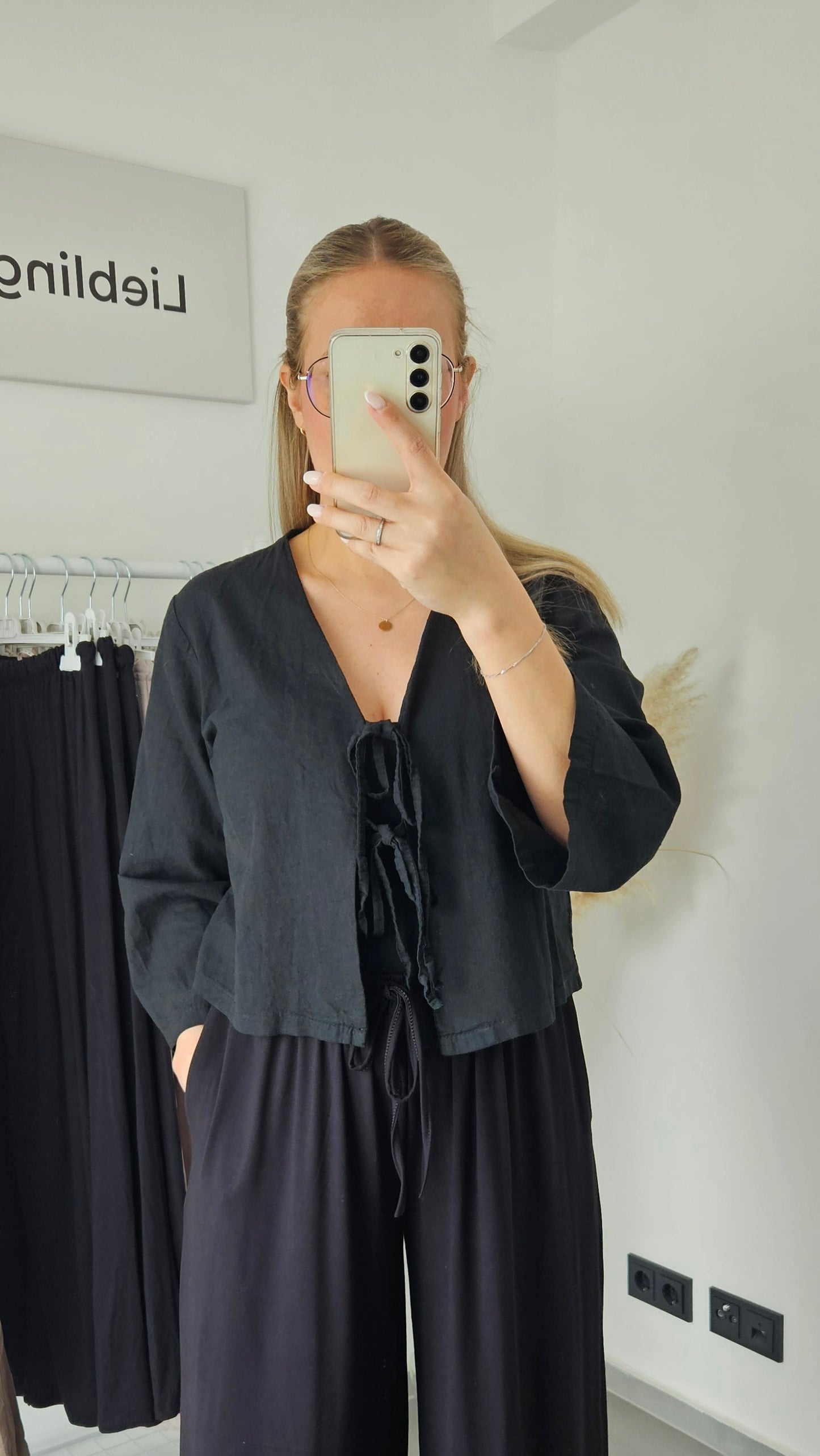 Leinenbluse Amelie schwarz