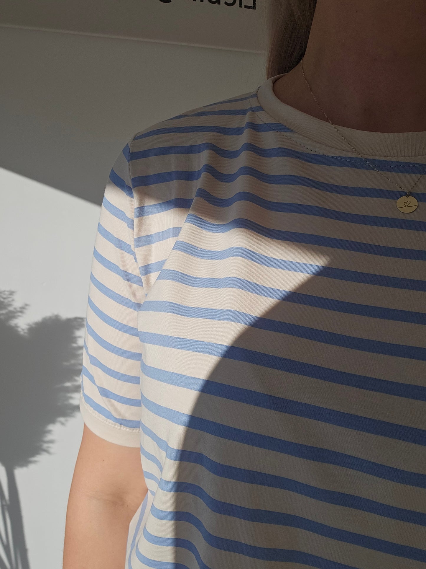 T-Shirt Samira - blau gestreift