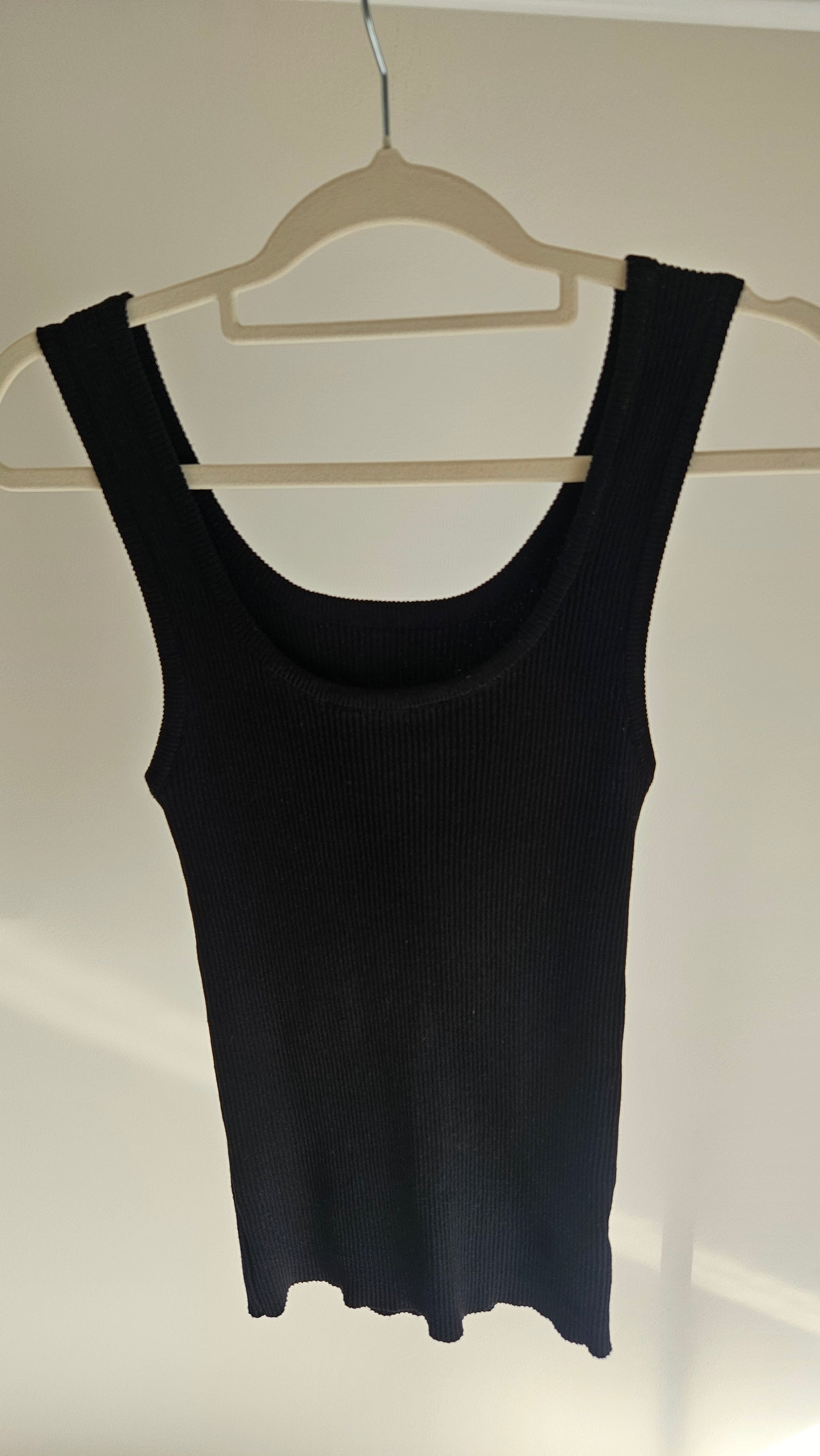 Basic Ripptop schwarz