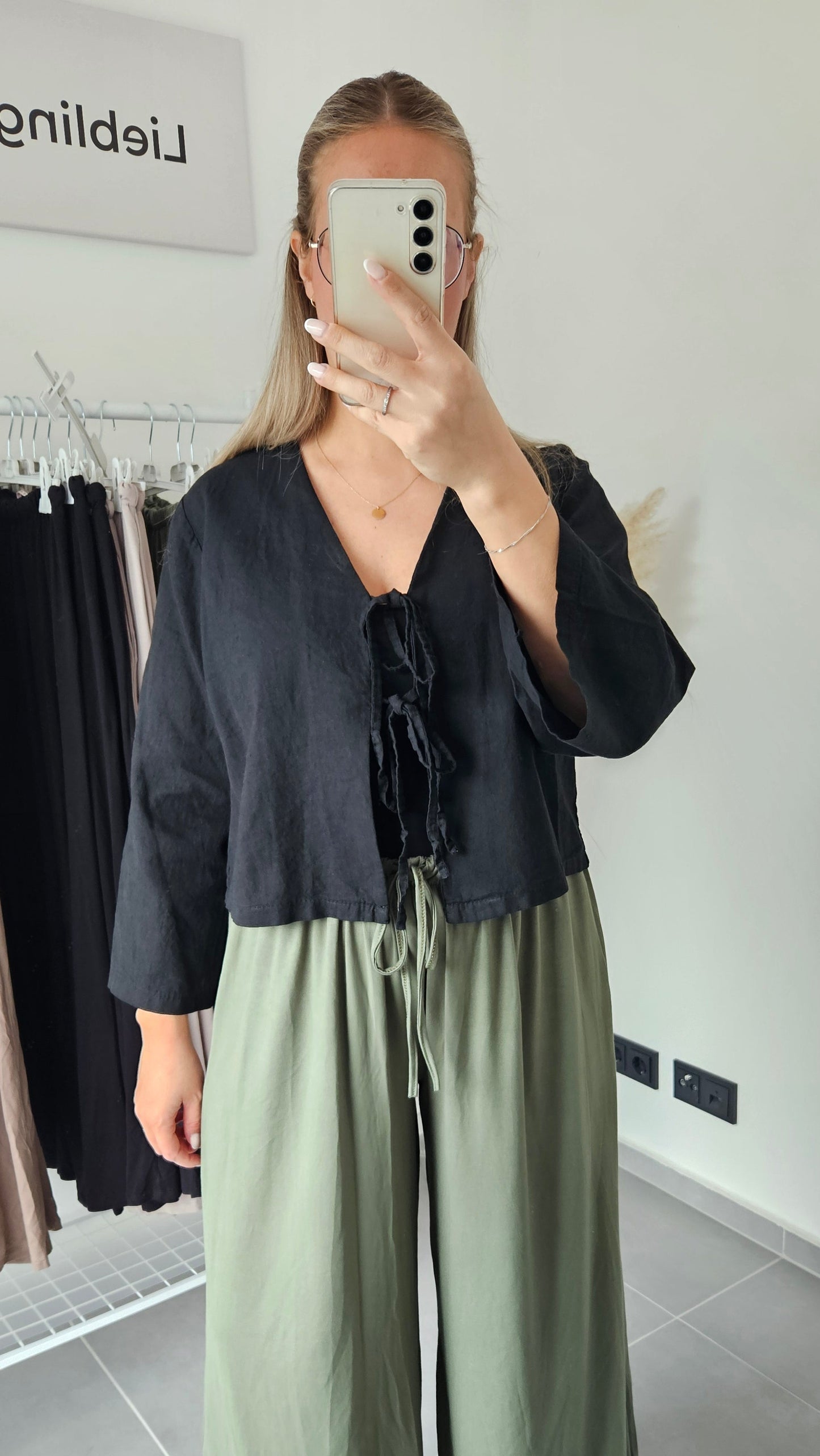 Leinenbluse Amelie schwarz