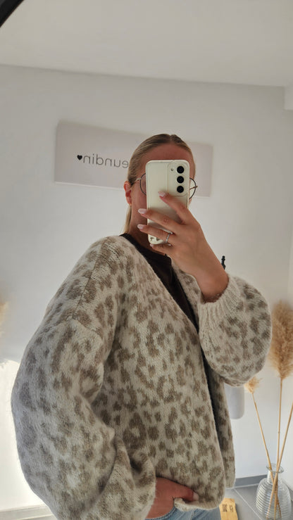 Leo Strickjacke hell