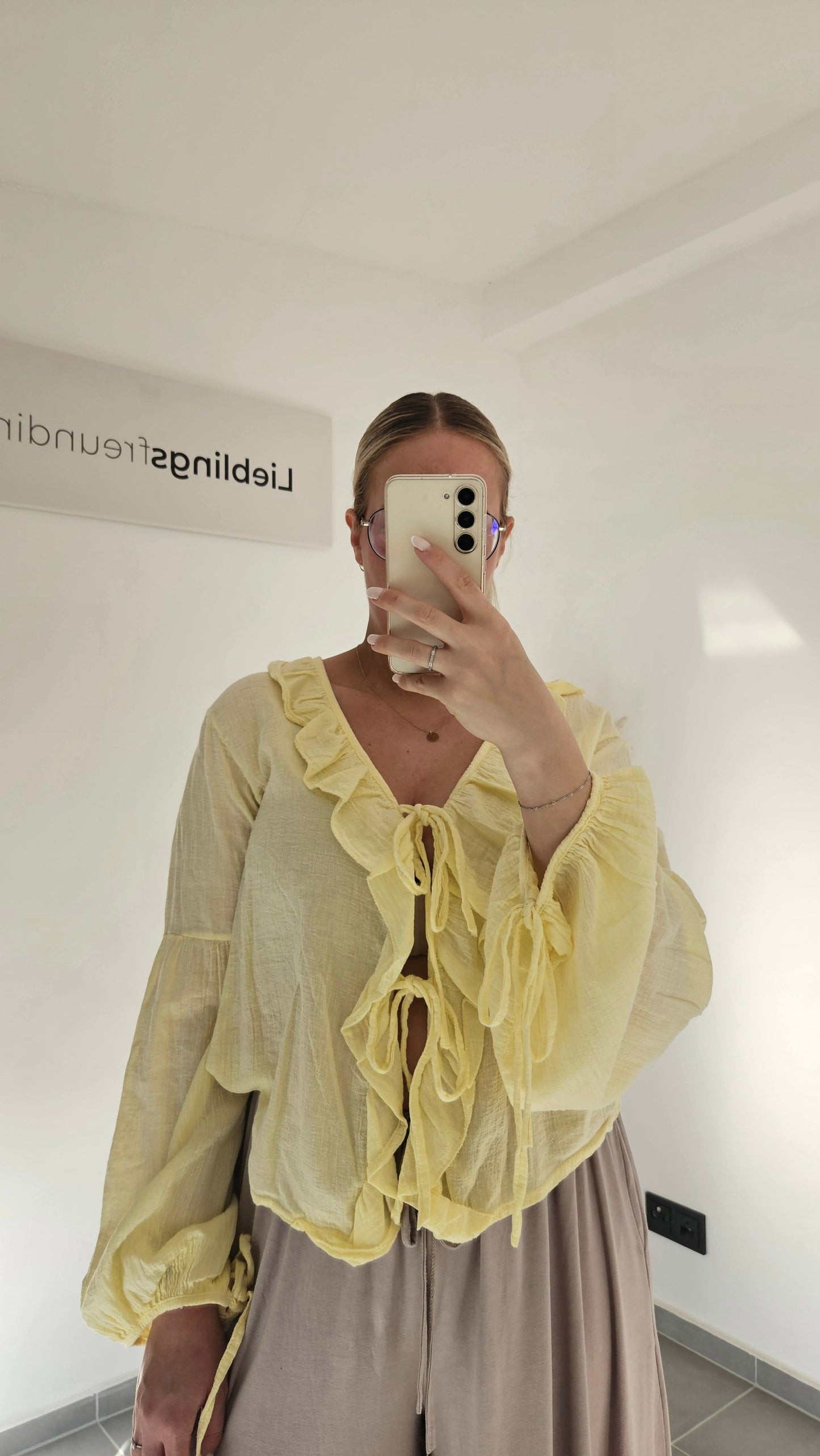 Musselin-Bluse mit Volants gelb