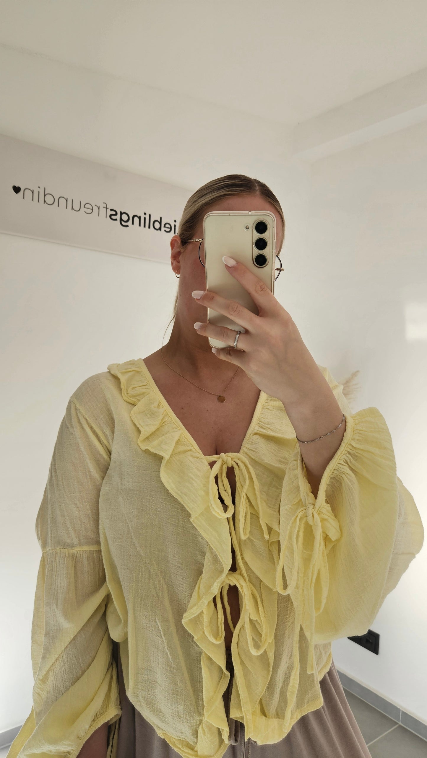 Musselin-Bluse mit Volants gelb